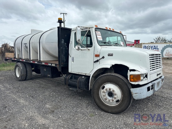 1999 International 4700 3,200 Gallon Water Truck