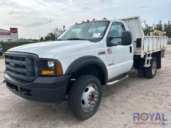 2006 Ford F550 4x4 Flatbed Pickup Truck
