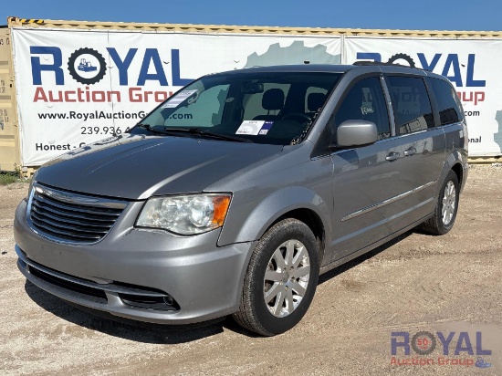 2015 Chrysler Town & Country Van