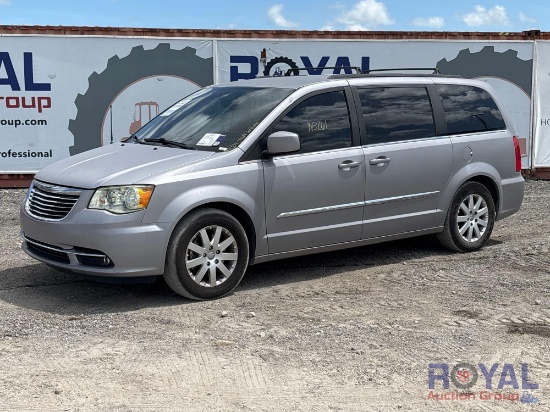 2013 Chrysler Town and Country Van