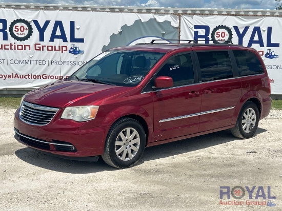 2013 Chrysler Town and Country Touring Van