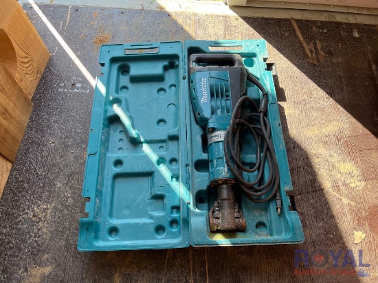2017 Makita HM1307CB 35lb Demolition Hammer