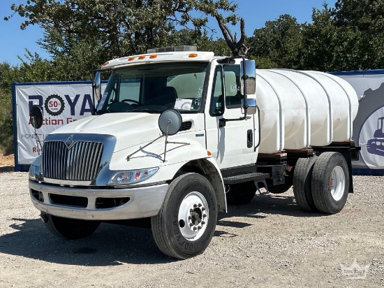 2010 International 4300 2,000 Gallon Water Truck