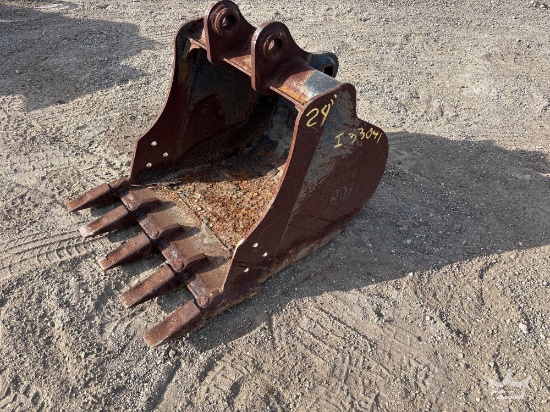 Caterpillar 24in Digging Tooth Bucket Excavator Attachment