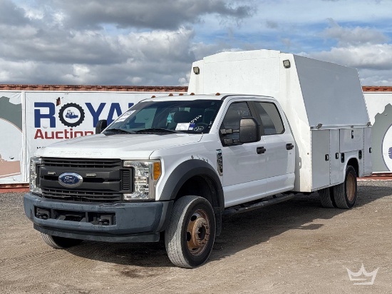 2017 Ford F-550 Crew Cab Enclosed Service Truck w/ Liftgate