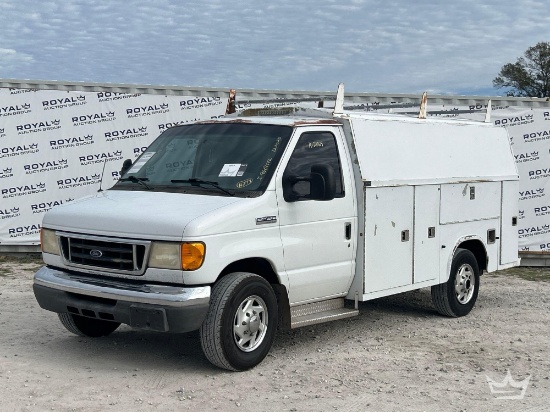 2006 Ford E-350 Enclosed Service Van