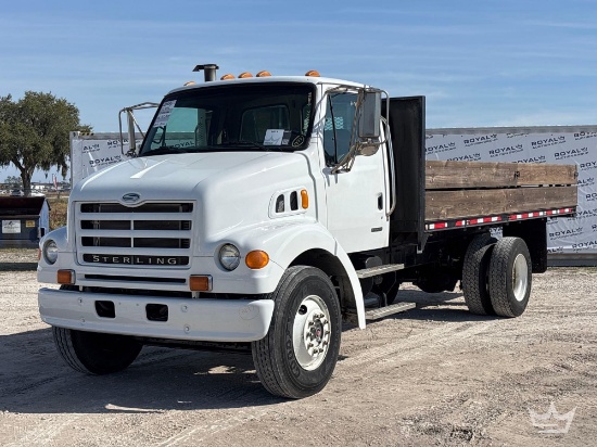 2007 Sterling L7500 Series 18FT Flatbed Truck