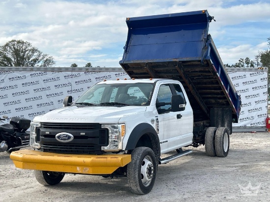 2017 Ford F-550 4x4 Ext. Cab Mason Dump Truck