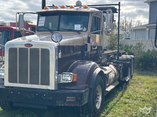 2014 Peterbilt 365 T/A 24ft Roll Off Truck