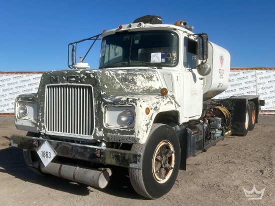 1981 Mack DM492S T/A Flatbed Fuel Transport Truck