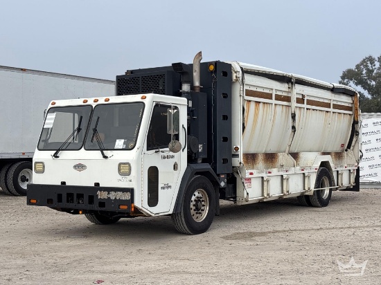 2015 Crane Carrier Co. Resue Garbage Truck