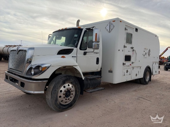 2009 International 7300 Slickline Truck
