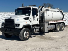 2016 Freightliner 114SD T/A Lely 3,300 Gallon