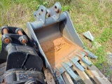 Unused 2022 USA Attachments EB1024 24in. Pin On Bucket w/ Teeth Excavator Attachment