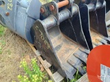 Unused 2022 USA Attachments EB-618 18in. Pin On Bucket w/ Teeth Excavator Attachment