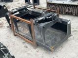 2025 GIYI 72in. Dual Cylinder Hydraulic Grapple Bucket Skid Steer Attachment