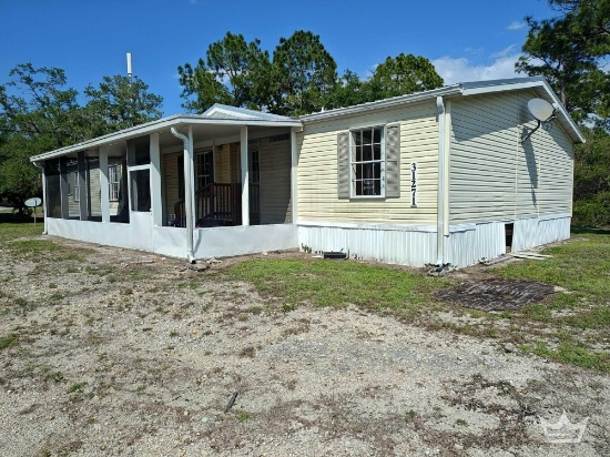 Homes of Merit Forest Manor 30ft. 7in.x 77ft. 3/2 Manufactured Home