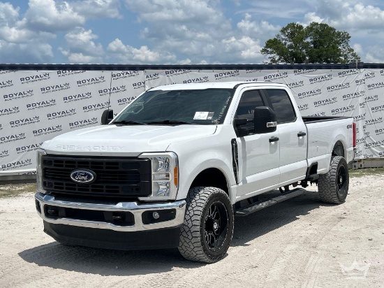 2023 Ford F-250 4x4 Crew Cab Pickup Truck
