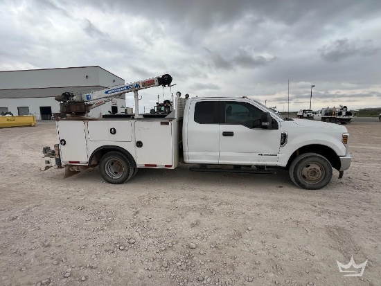 2019 Ford F-350 4x4 Auto Crane EHC32 3,200lb. Crane Service Truck
