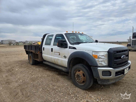 2014 Ford F-550 4x4 Crew Cab Flatbed Truck