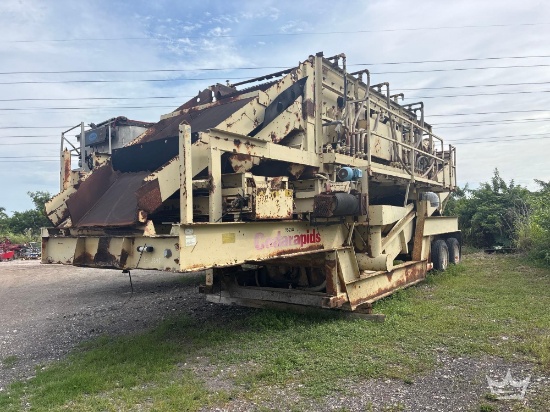 Cedarapids T/A Towable Screener w/ Lippmann Towable Crusher Plant