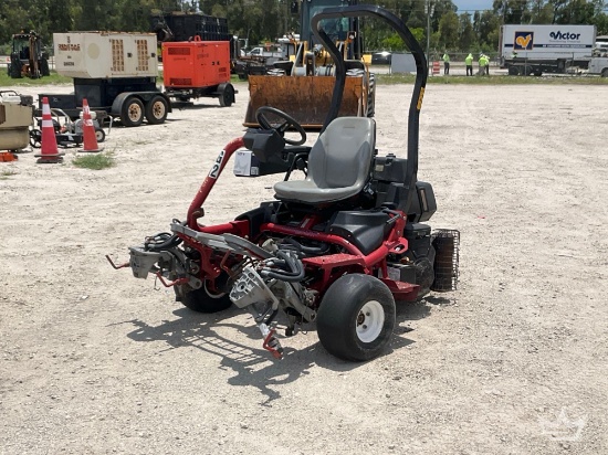 2015 Toro Greensmaster 3300 Triflex Commercial Greens Mower