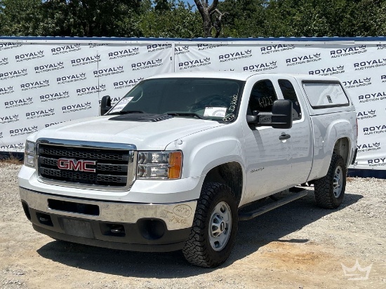 2013 GMC Sierra 2500HD Ext. Cab Pickup Truck