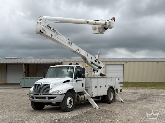 2018 International DuraStar 4300 Altec AM55 55ft. Material Handling Bucket Truck