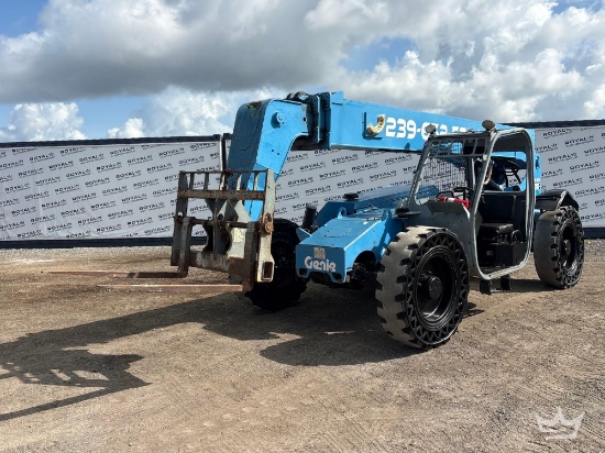 2012 Genie GTH-844 8,000lb 4x4 Rough Terrain Telehandler