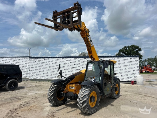 2014 JCB 527-58 AG 5,000lb 4x4 Rough Terrain Telehandler