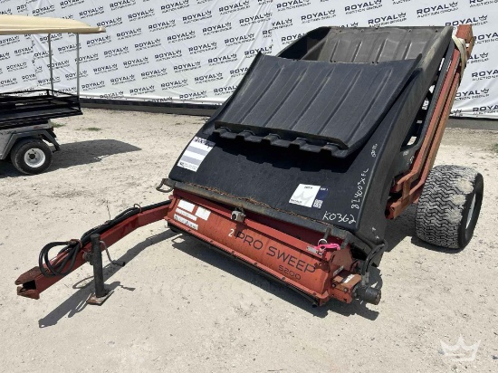 2007 Toro Pro Sweep 5200 Turf Sweeper Tractor Attachment