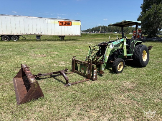 2000 John Deere 4600 4x4 Utility Loader Backhoe