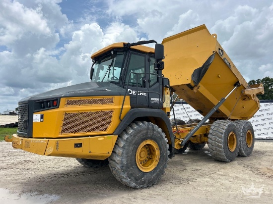 2022 John Deere 260E 25 Ton Articulated Dump Truck