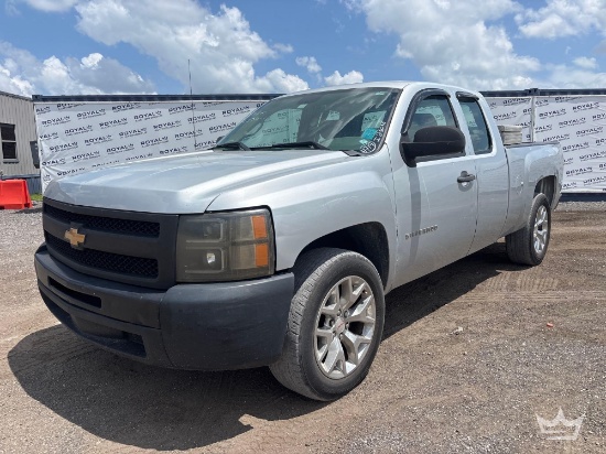 2012 Chevrolet Silverado 1500 Ext. Cab Pickup Truck
