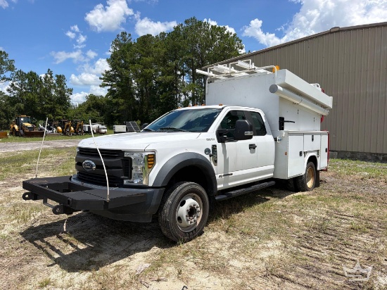 2019 Ford F-550 Ext. Cab Enclosed Service Truck with Liftgate