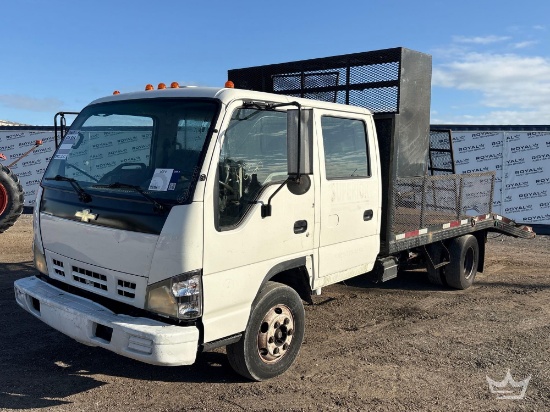2007 Chevrolet W4500 Landscape Dovetail Flatbed Truck