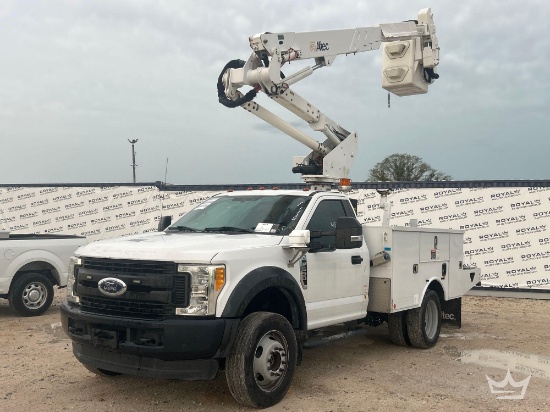2017 Ford F-550 4x4 Altec AT37G 37ft. Insulated Bucket Truck