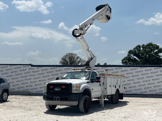 2011 Ford F-550 4x4 Altec AT37G 37ft. Insulated Bucket Truck