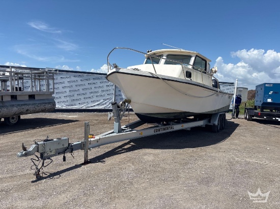 2001 26FT Parker 2520 Boat w/Liftmoore 206 2,000lbs Crane w/ 27ft Continental T/A Boat Trailer