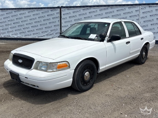 2005 Ford Crown Victoria Sedan