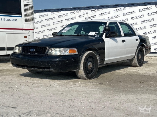 2011 Ford Crown Victoria Sedan