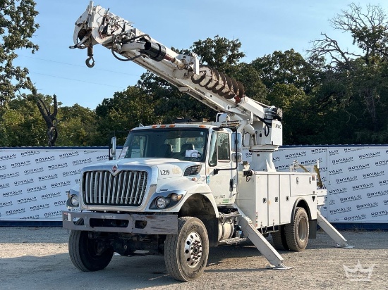 2019 International WorkStar 7400 4x4 Altec DC47TR Insulated Digger Derrick Truck