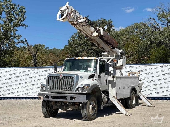 2020 International HV507 4x4 Altec DM47BTR Insulated Digger Derrick Truck