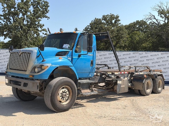 2012 International WorkStar 7500 Gallbreath U5OR174 T/A Roll Off Truck