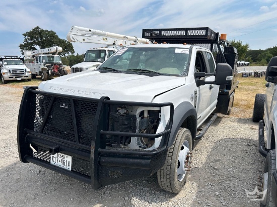 2019 Ford F-550 4x4 Crew Cab Utility Service Truck