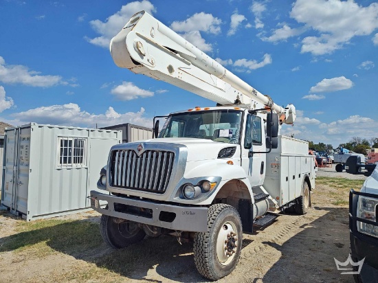 2016 International WorkStar 7300 4x4 Altec AA55 56ft. Material Handling Bucket Truck