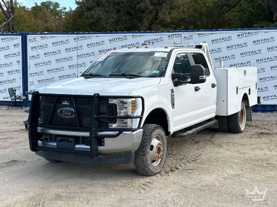 2018 Ford F-350 4x4 Crew Cab Palfinger Service Crane Truck