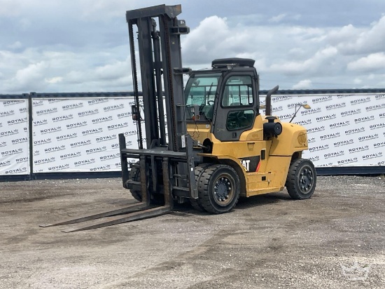 2014 Caterpillar DP100NT 21,600lb. Straight Mast Diesel Forklift