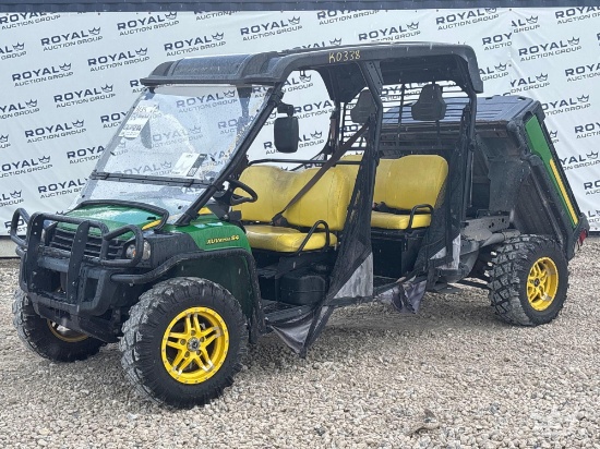 2017 John Deere 825M 4x4 Gas Utility Cart