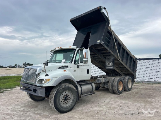 2006 International 7400 T/A Dump Truck